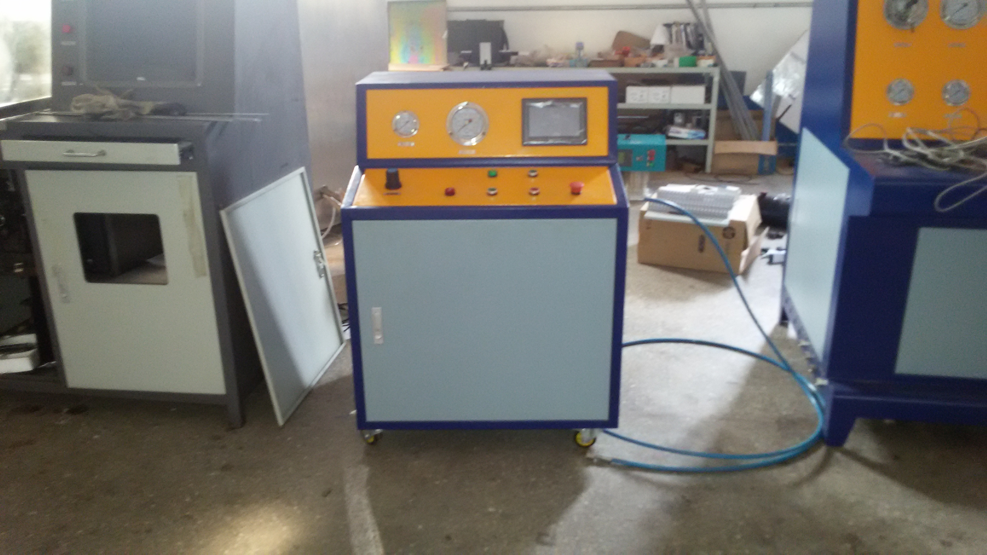 散熱器氣液脹管機